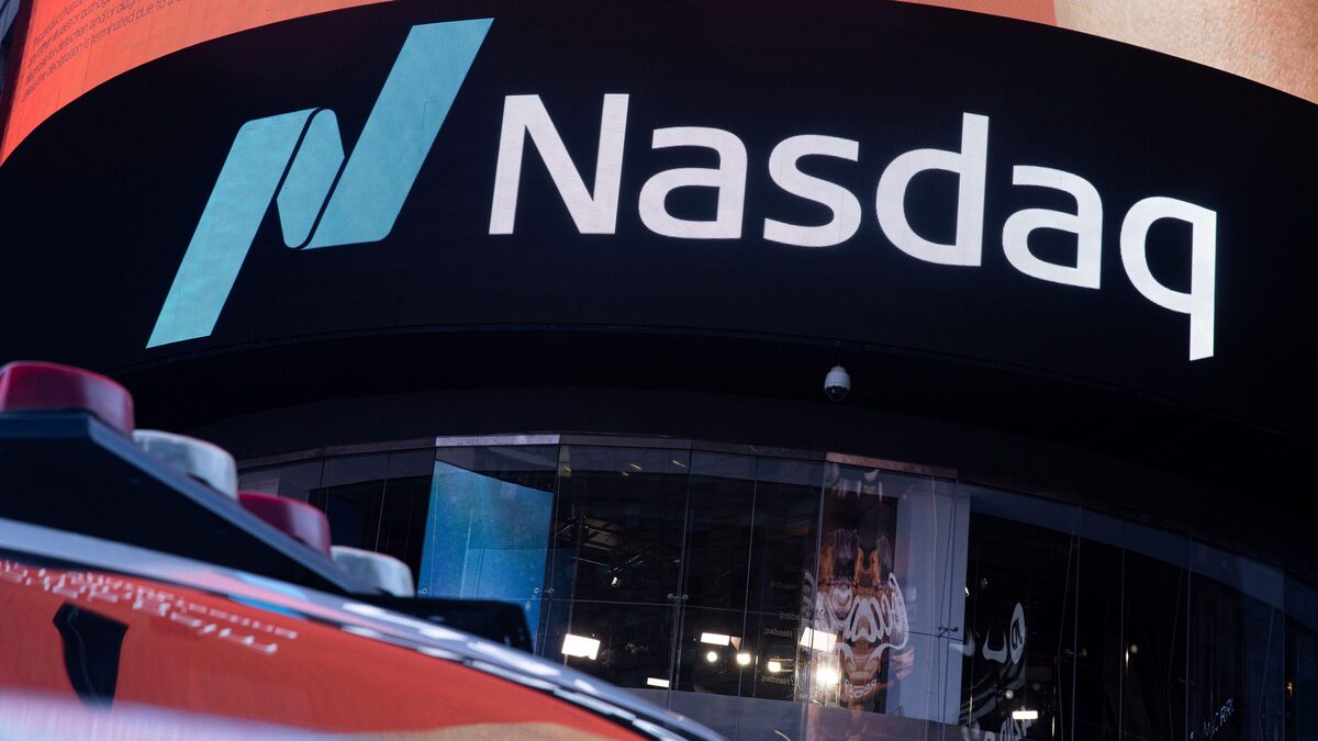 Otimismo por IA impulsiona Nasdaq